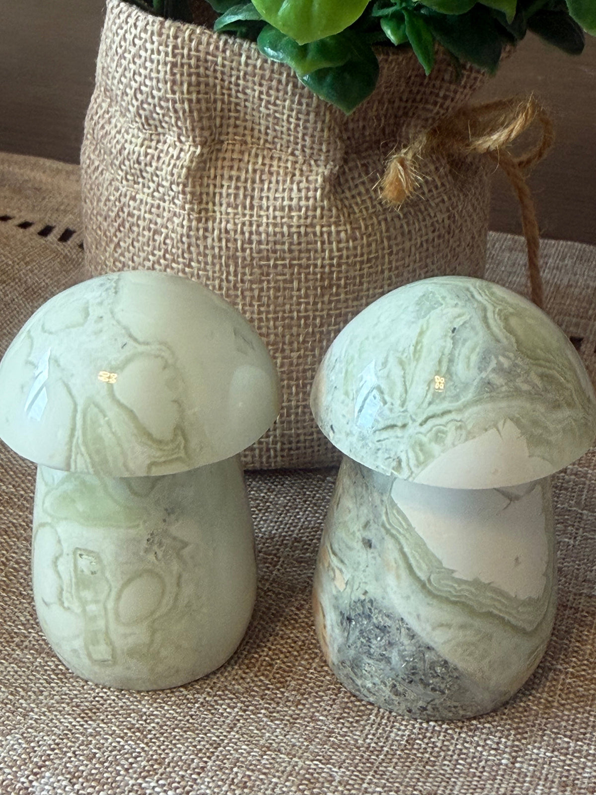 Crystal Mushroom Carving | Medium to Large
