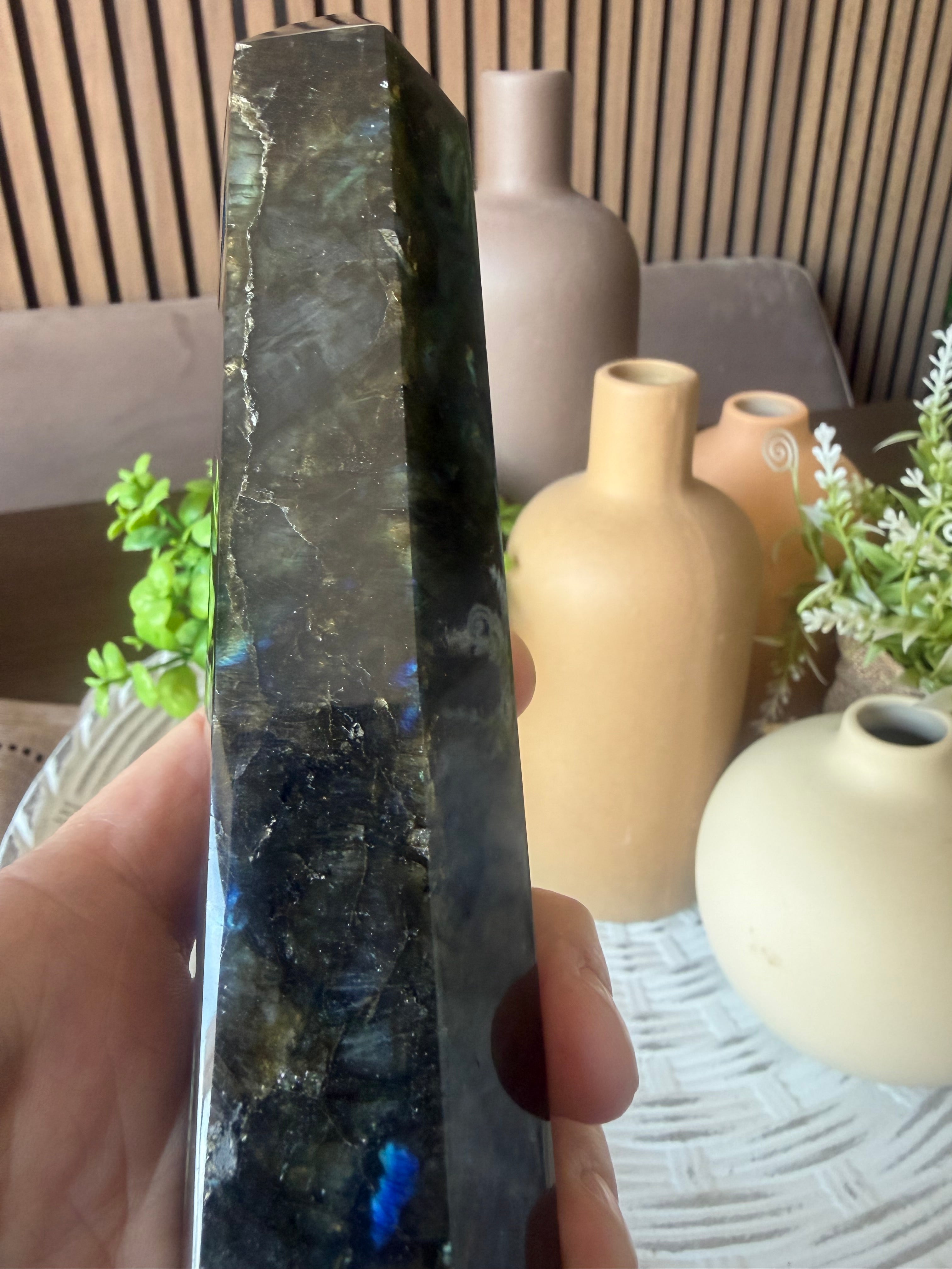 Labradorite Tower with All-Round Flash