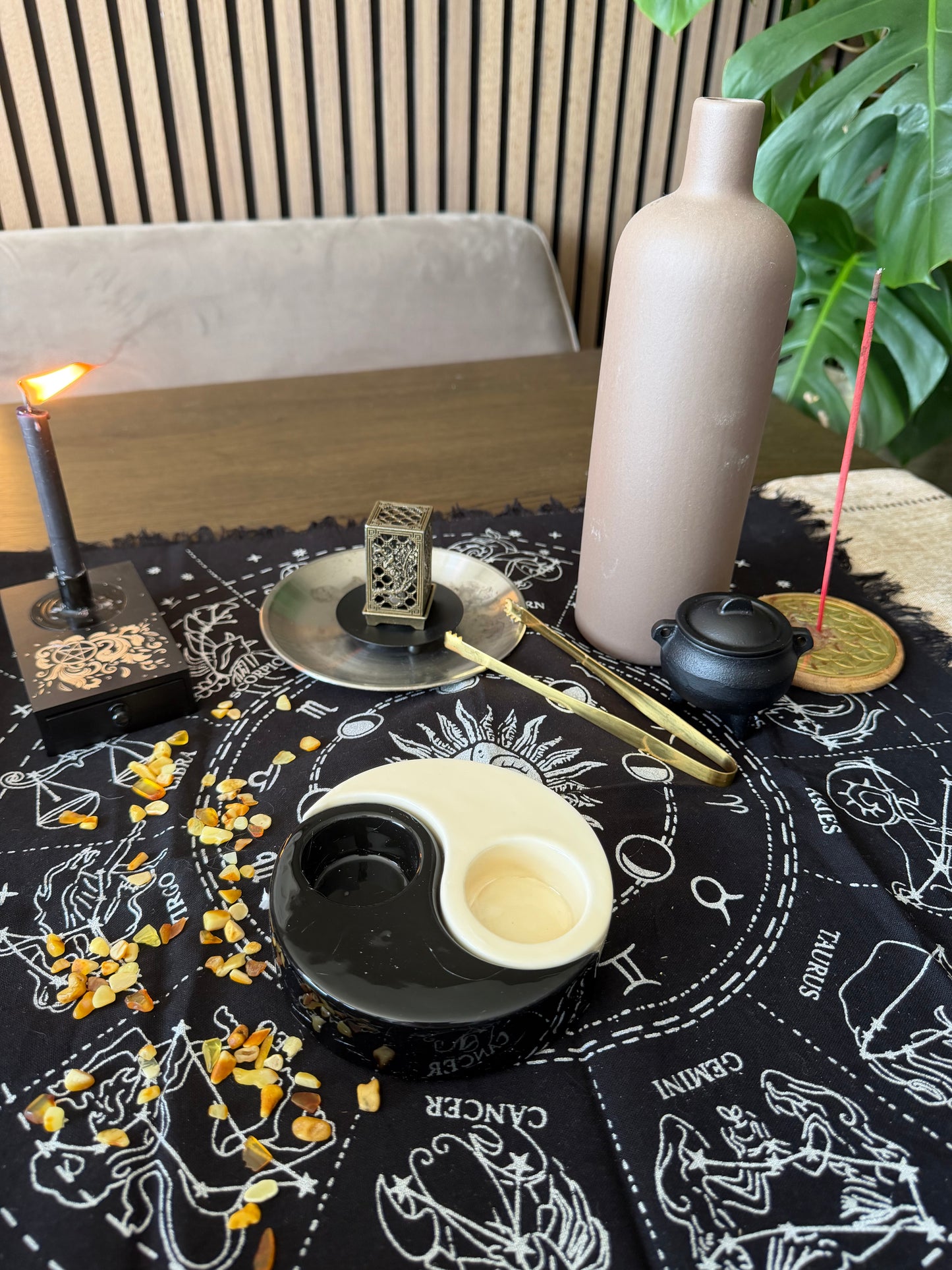 Yin Yang Tealight Candle Holder