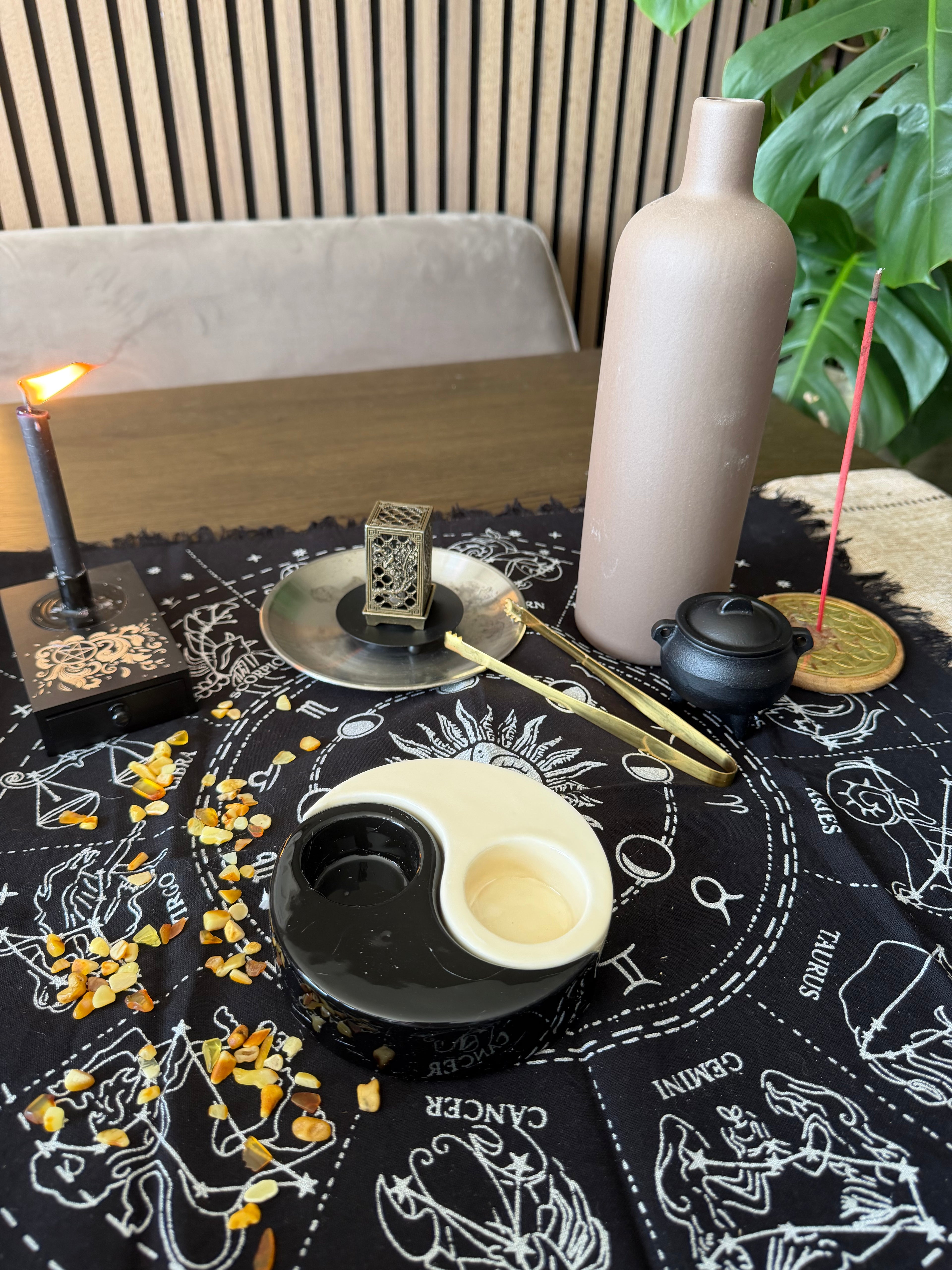 Yin Yang Tealight Candle Holder